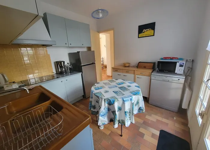 Vue Maison Individuelle 30 M De La 4 10 Couchages Jardin Parking Lxrm26 Villa
