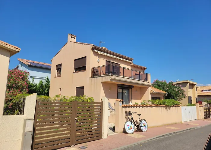Villa Vue Maison Individuelle 30 M De La 4 10 Couchages Jardin Parking Lxrm26 Portiragnes